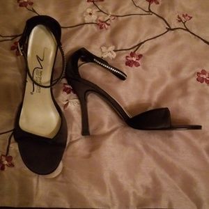 Gorgeous Satin & Rhinestone Evening Shoes